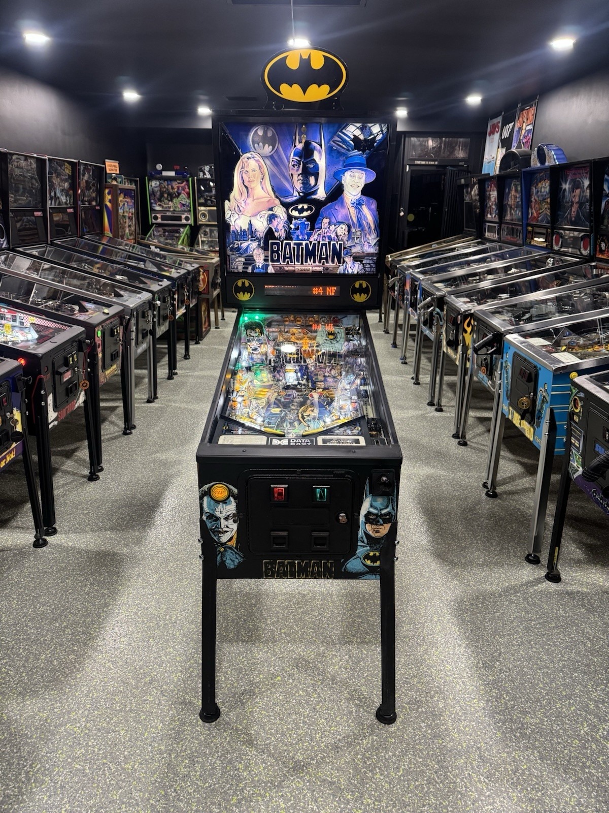 Batman Pinball Machine (Data East 1991)